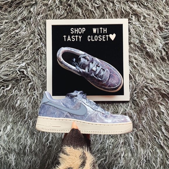 Nike velvet air force 1 LV8 sneakers - Picture 3 of 8